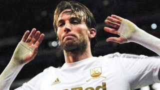 Υπογράφει στη Νάπολι ο Μίτσου