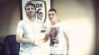 Επέκταση σε Δεληγιαννίδη, επαγγελματίας ο Κάκο