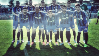 Δεξί μπακ, αμυντικός χαφ και φορ