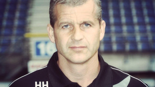 Επενδύει στις γνώσεις του Χέρντερ