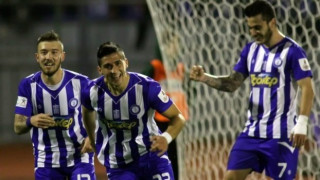 Πέρασαν και ακούμπησαν