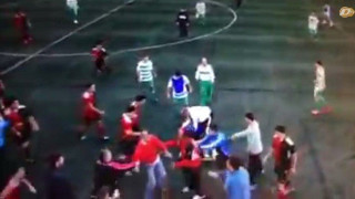 Ξύλο σε αγώνα Νέων στην Ισπανία (video)