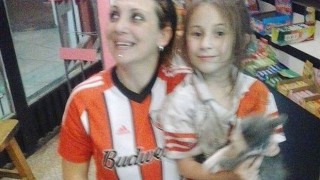 Σοκαριστικός ξυλοδαρμός γυναίκας φιλάθλου της Ρίβερ από οπαδούς της Μπόκα (pics)