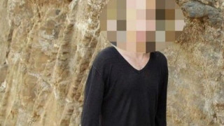  Ποιος διάσημος τραγουδιστής έκοψε τα μακριά μαλλιά του;