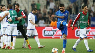 Οι απαράδεκτοι       προσβάλλουν την εθνική Ελλάδας !