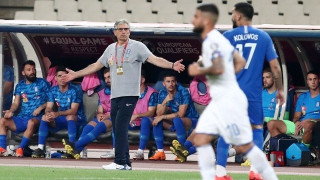 Αυστηρός ο            Αγγελος με τους διεθνείς του ΠΑΟΚ