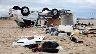 Δεν μας              σώζει                   ούτε το 112