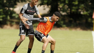 Ρόστερ                  γεμάτο μεν, αλλά όχι πλήρες δε…