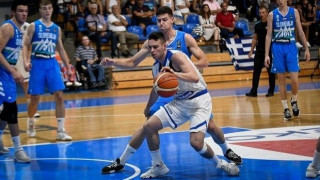 Εκτός μεταλλίων                      η Εθνική Εφήβων