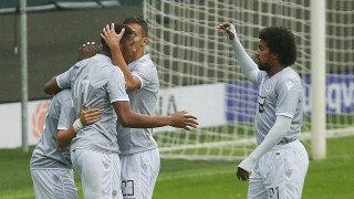 Άγιαξ εκείνος                   αλλά και ΠΑΟΚ αυτός!