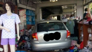 Ξάνθη: Αυτοκίνητο «μπήκε» μέσα σε κατάστημα!     (ΦΩΤΟ)