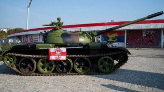 ΑΠΙΣΤΕΥΤΟ: Οπαδοί του Ερυθρού Αστέρα έφεραν τανκ στο γήπεδο! (video)