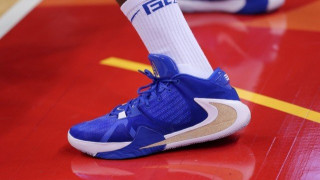 Τα νέα εντυπωσιακά... ελληνικά παπούτσια του Γιάννη Αντετοκούνμπο(pic)