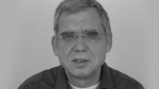 Τότε γίνεται                 η κηδεία του Κώστα Καίσαρη