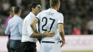 Της κακομοίρας:              Ακόμα εδώ είναι ο Πορτογάλος;