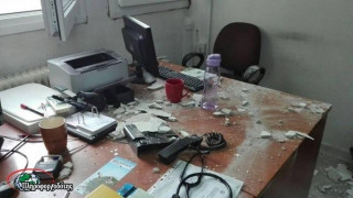 Τμήμα οροφής έπεσε πάνω σε γιατρούς στο Νοσοκομείο Βέροιας!