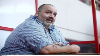 Τριπλό «χτύπημα»-πρόκληση Καραπαπά για συνάντηση Σαββίδη-Μητσοτάκη