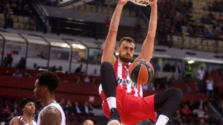 Τρίτωσε το καλό για τον                     Ολυμπιακό