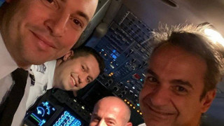 Ο Κυριάκος Μητσοτάκης σε ρόλο πιλότου αεροπλάνου (pic)