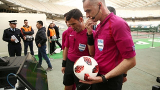 Αντί στήριξης,                                    αυστηρή κριτική