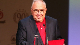 Μπαίνει δυνατά στη                  μάχη των media ο Κόκκαλης