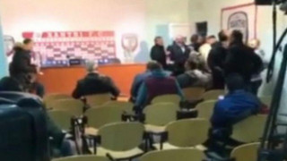 «Με έβρισαν επειδή δεν τους άρεσε η ερώτηση στον Μαρτίνς» (audio)