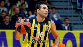 Ο Σλούκας δεν άγγιξε το πανό για τον Κεμάλ Ατατούρκ! (vid)