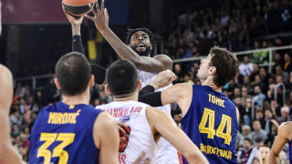 Προελαύνει η Μπαρτσελόνα, κατηφορίζει ο Ολυμπιακός