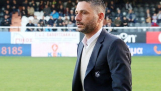 Τρίγλια: Έδωσε τα χέρια με τον         Καραμπετάκη