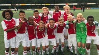 ΤΡΟΜΟΣ: 50 γκολ από την Κ12 του Αγιαξ στην αντίστοιχη της Μάαστριχτ!