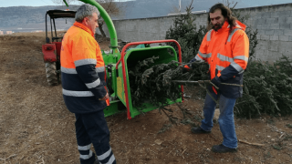 Θεσ/νίκη: Ο Δήμος Παύλου Μελά ανακυκλώνει τα χριστουγεννιάτικα δέντρα