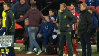 Εισβολή και κατσάδα στον Βενγκέρ (VIDEO)