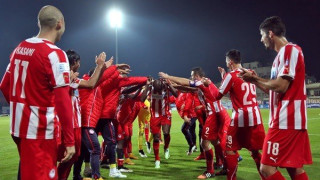 Παράσταση Μπενίτες, υπόκλιση σε Αμπιντάλ