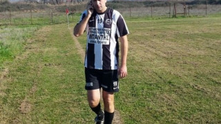 Αποβλήθηκε επειδή... μιλούσε στο κινητό του!