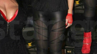 Ποια πασίγνωστη Ελληνίδα τραγουδίστρια εμφανίζεται EΤΣΙ στην πίστα;