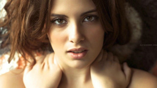 Η κόρη της Ευγενίας κάνει τα πρώτα της βήματα ως μοντέλο! (pics)