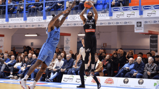 Τον εκτέλεσε ο Στόουν, μοιραίος ο Μπράουν