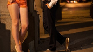 Αλλοδαποί χτυπούσαν, βίαζαν και λήστευαν εκδιδόμενες γυναίκες