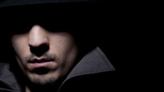 Άνδρας έκανε αίτηση για να γίνει... ιερόδουλος