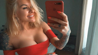 Μέγιστη γκάφα από τη σέξι γυναίκα Ουκρανού ποδοσφαιριστή