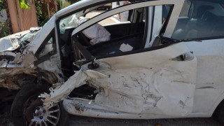 Θεσσαλονίκη: Ι.Χ. τράκαρε στην περίφραξη σταθμαρχείου του ΟΑΣΘ