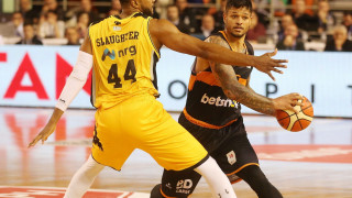 Κυπελλούχος η ΑΕΚ με δύο ανάποδα σφυρίγματα