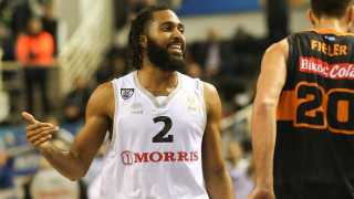 Άνταμ Σμιθ: Έδωσε σημεία ζωής με υπονοούμενα