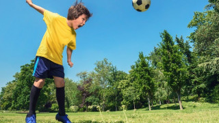 Απαγορεύουν τις κεφαλιές για παιδιά κάτω των δώδεκα ετών