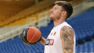 H νέα σύντροφος του Νώντα Παπαντωνίου