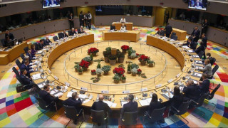 Σύνοδος Κορυφής: Ξενύχτι μετά... τσακωμών για το 1,1 τρισ. ευρώ