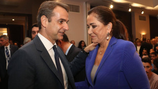 Μπακογιάννη: «Χυδαιότητα ότι ο Μητσοτάκης είναι παιδί του Τέρη Χρυσού»