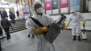 Απαγορεύτηκαν οι συναθροίσεις άνω των 5.000 ανθρώπων σε κλειστούς χώρους στη Γαλλία