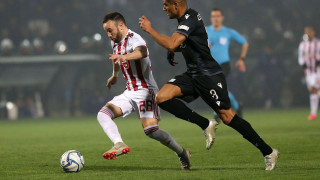 Την πέτρα έστυβε και την τρίχα έσχιζε…