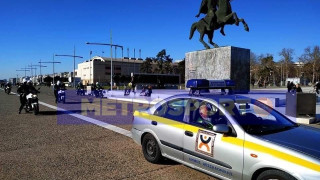 Η Αστυνομία διώχνει πολίτες από την παραλία!